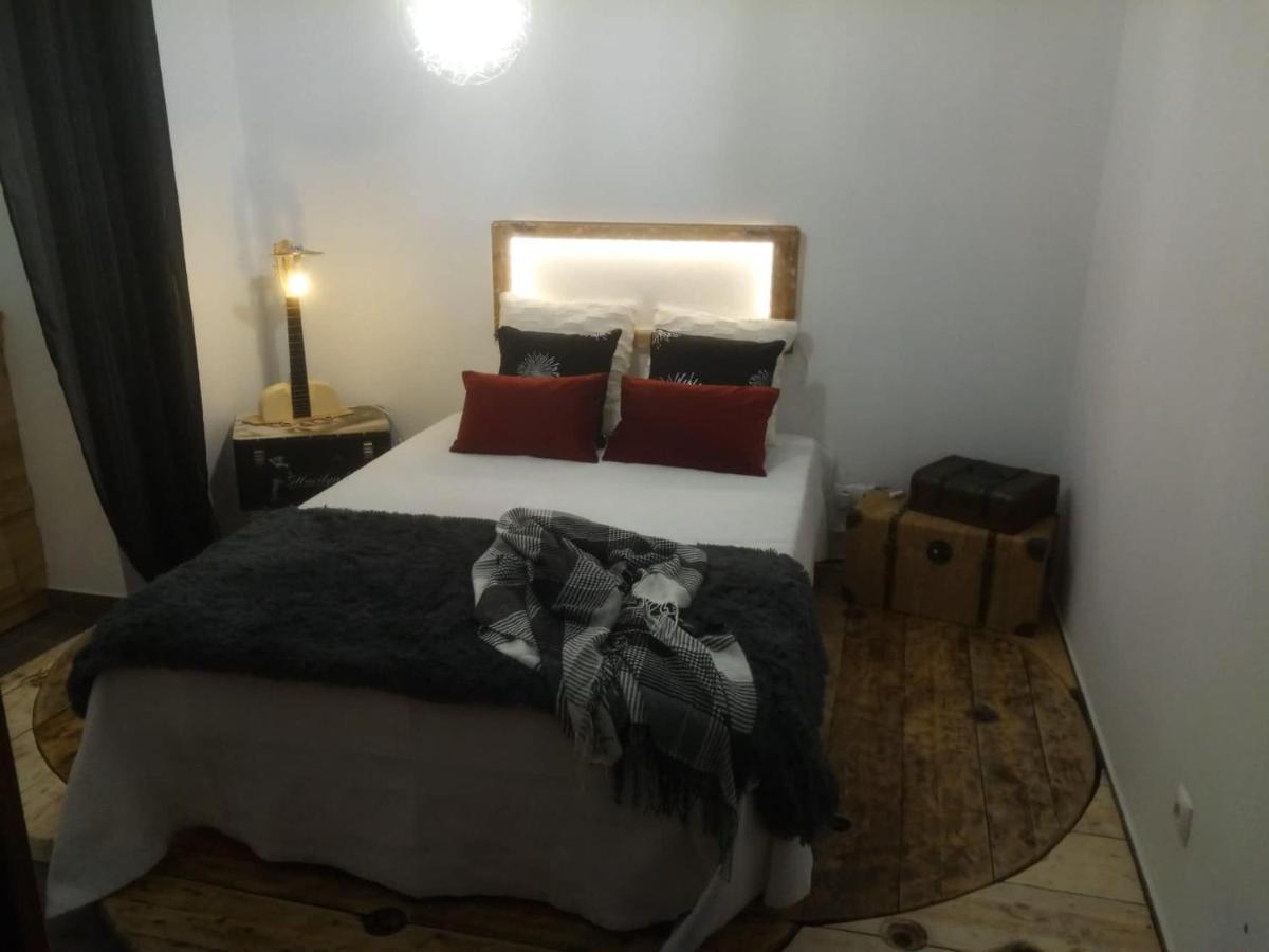 Casa 40Th-Music Wood House Otel Óbidos Dış mekan fotoğraf